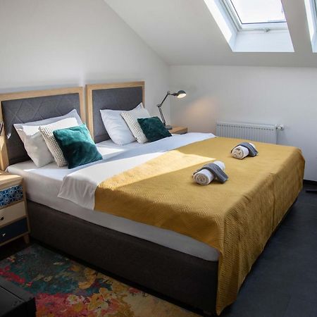 Kvaternik Square Rooms Zagreb Eksteriør bilde