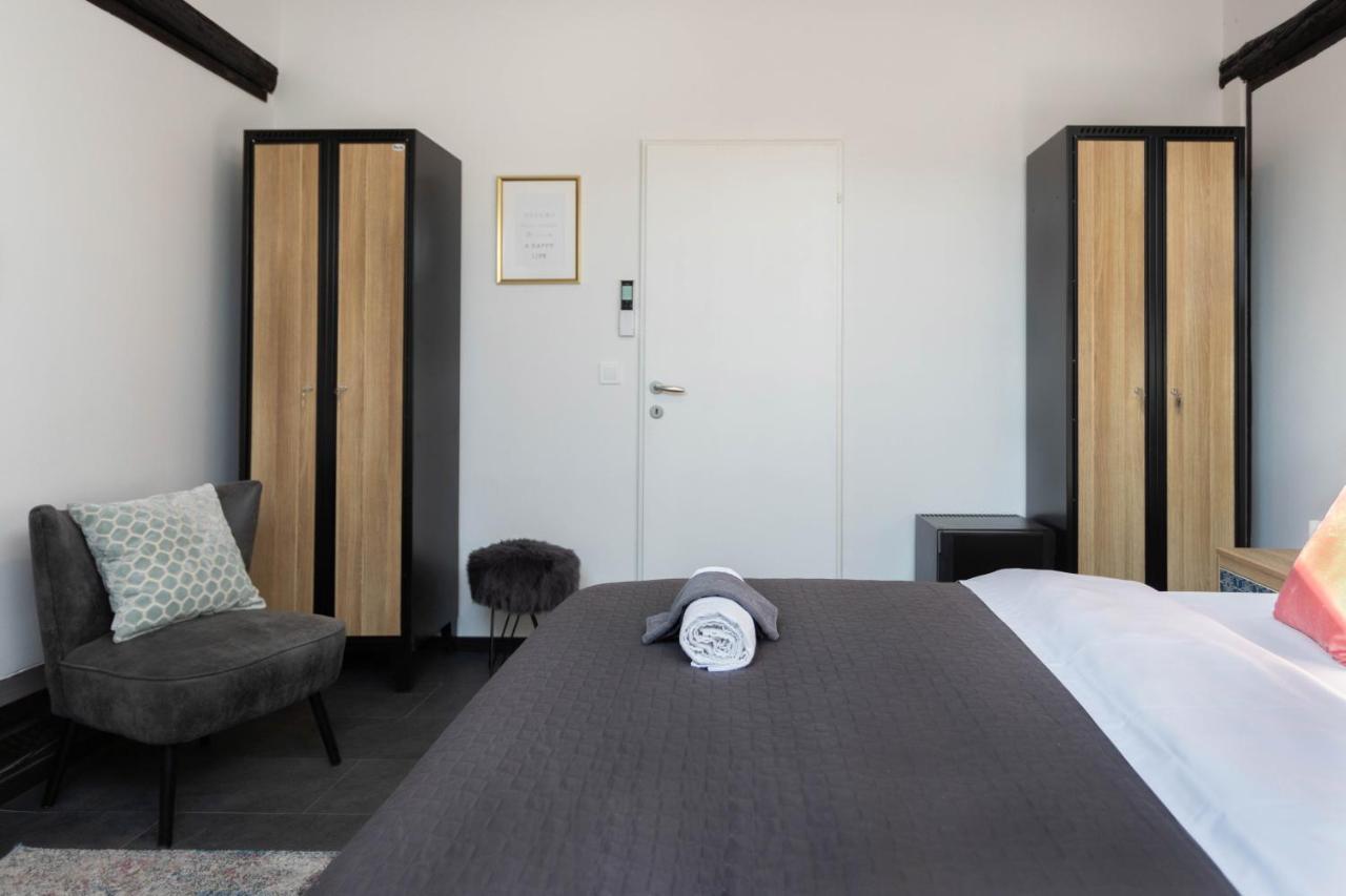 Kvaternik Square Rooms Zagreb Eksteriør bilde
